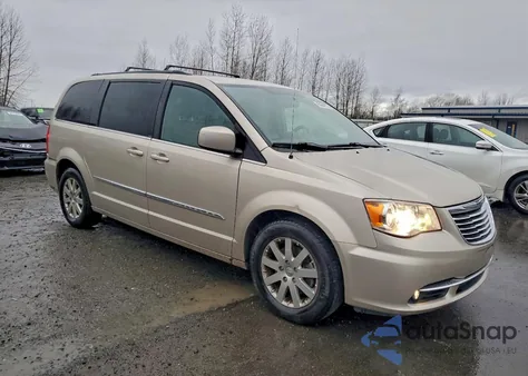 2014 Chrysler Town & Country Touring z USA, uszkodzony, nr VIN 2C4RC1BG5ER164159